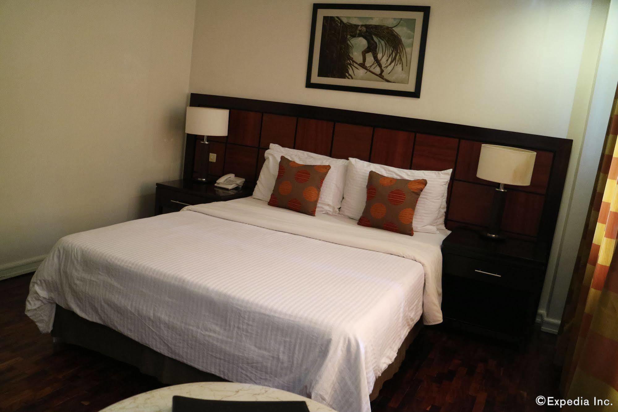 Sugarland Hotel Bacolod Bagian luar foto