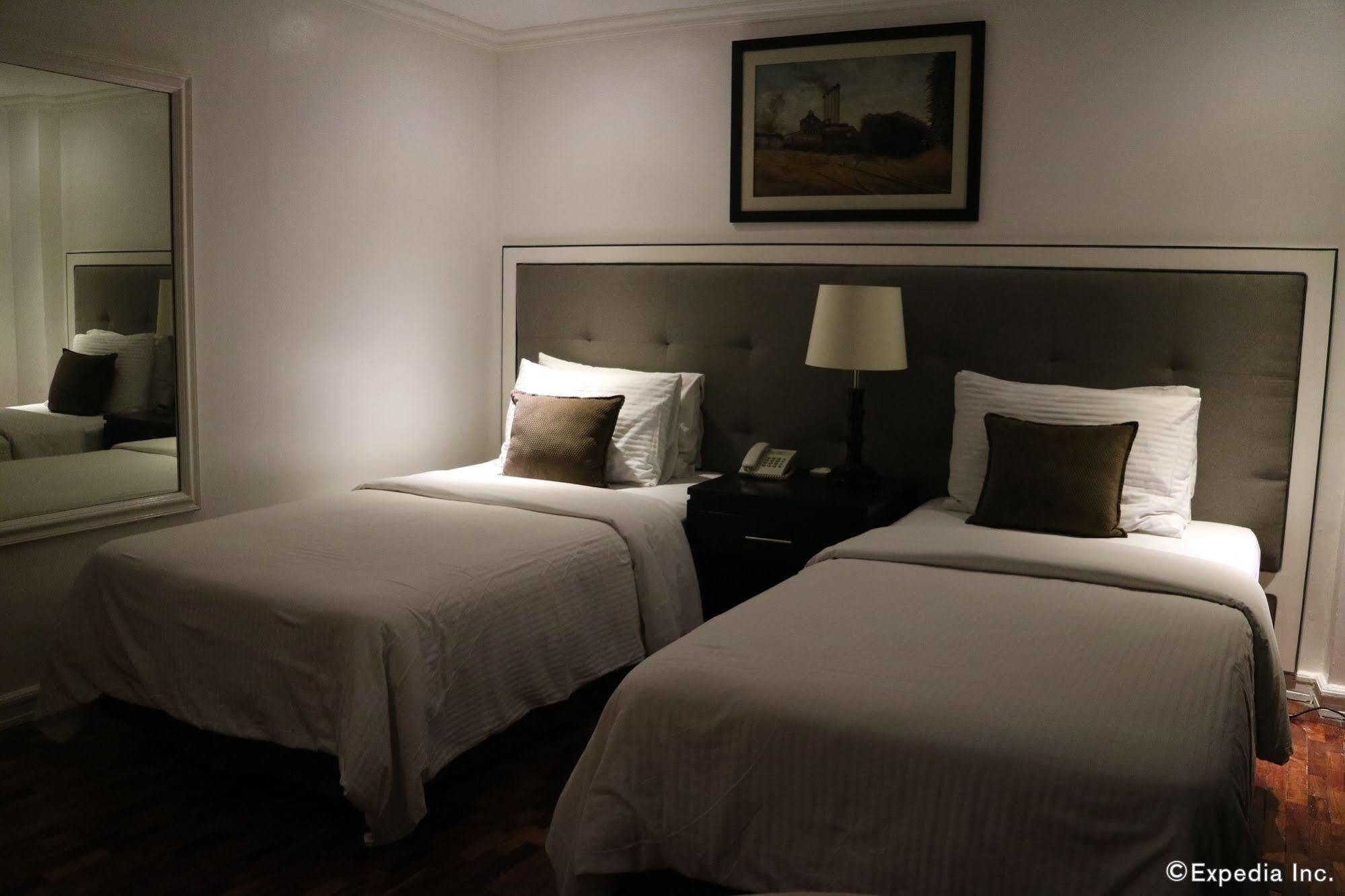 Sugarland Hotel Bacolod Bagian luar foto