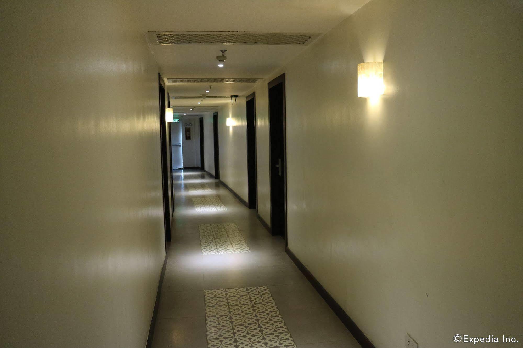 Sugarland Hotel Bacolod Bagian luar foto